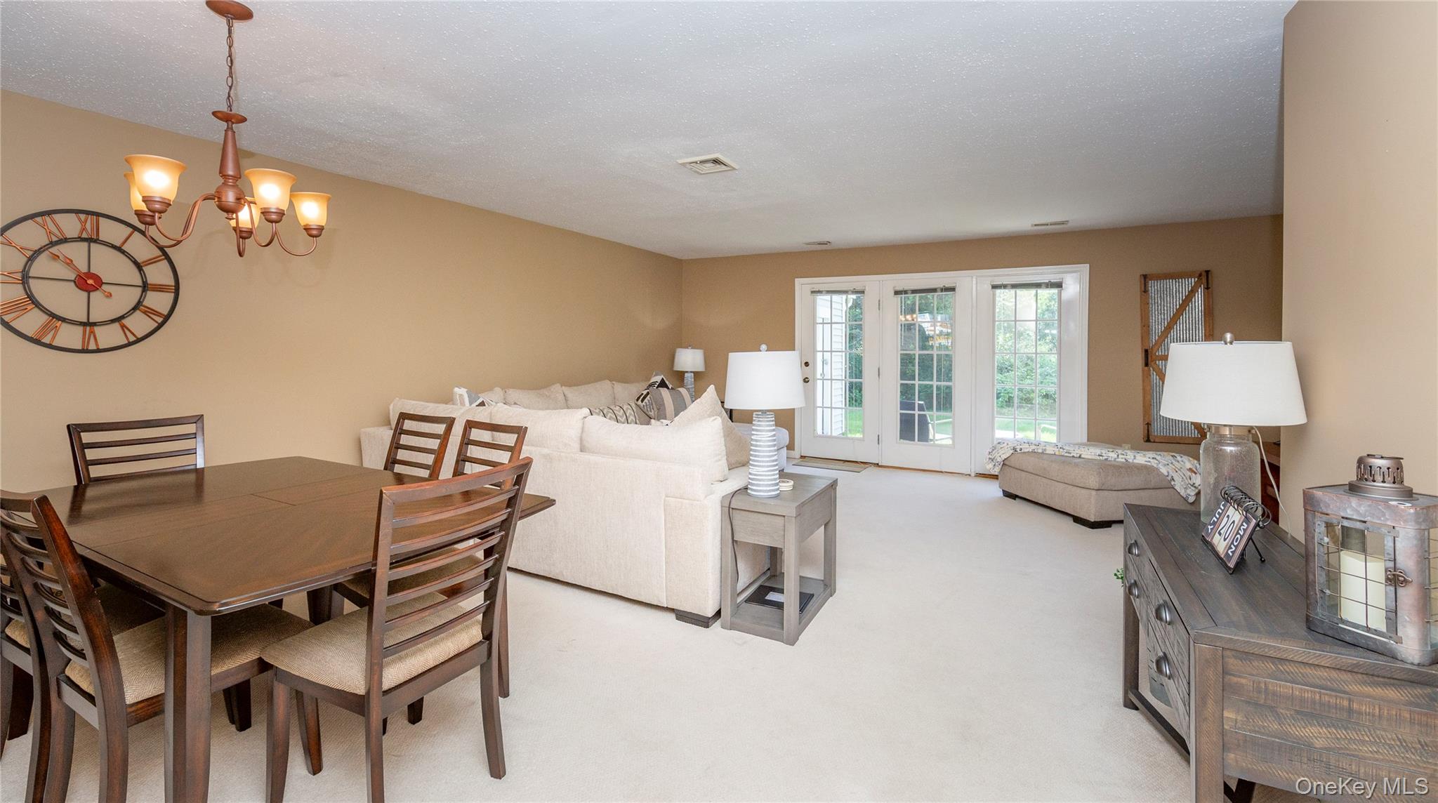 16 Evergreen Way Property Photo 6