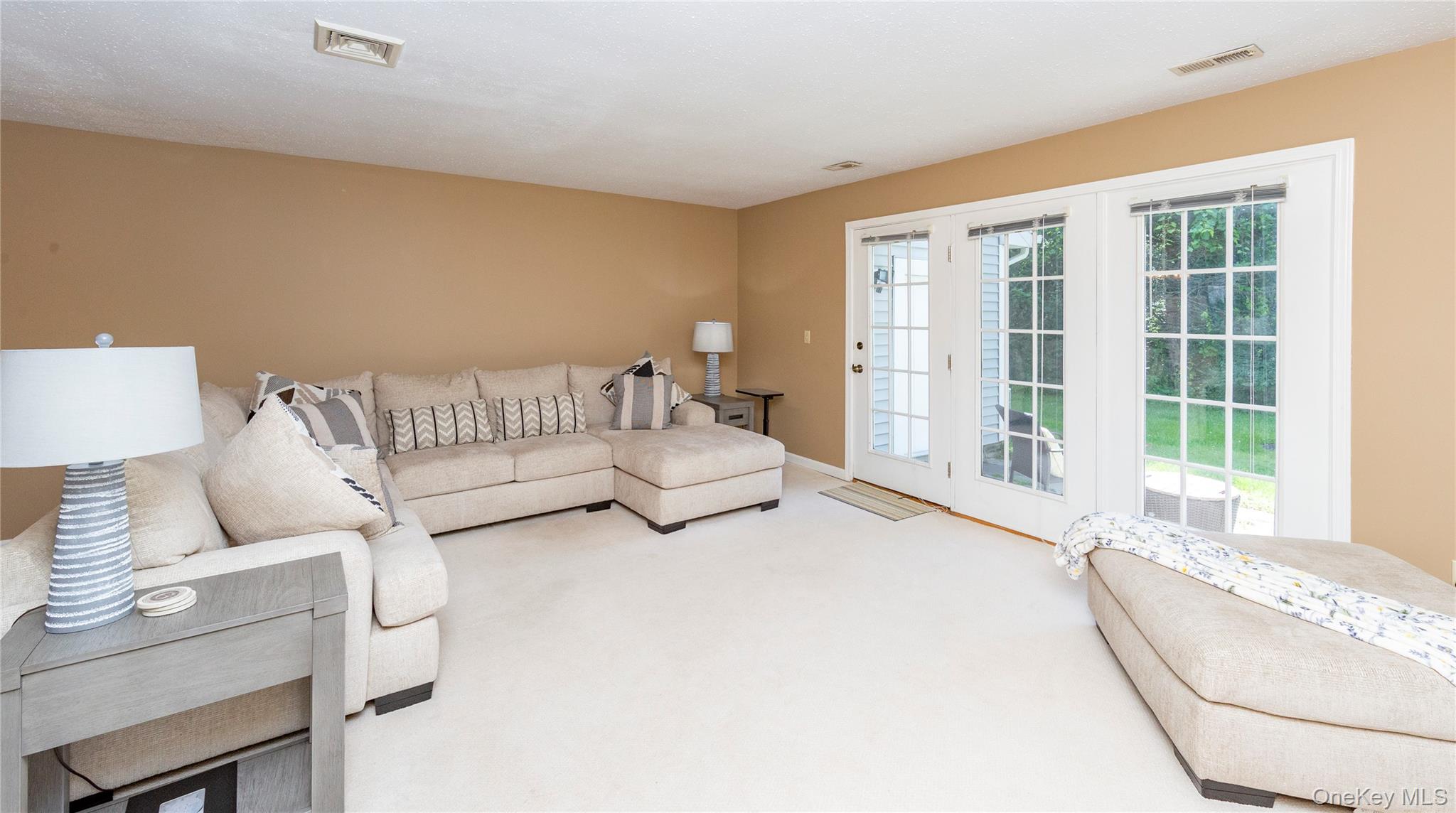 16 Evergreen Way Property Photo 7