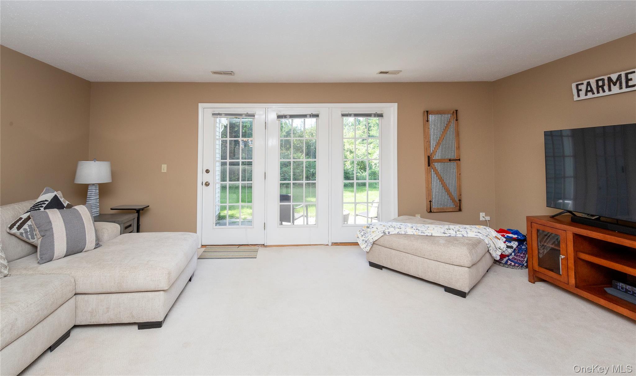 16 Evergreen Way Property Photo 8