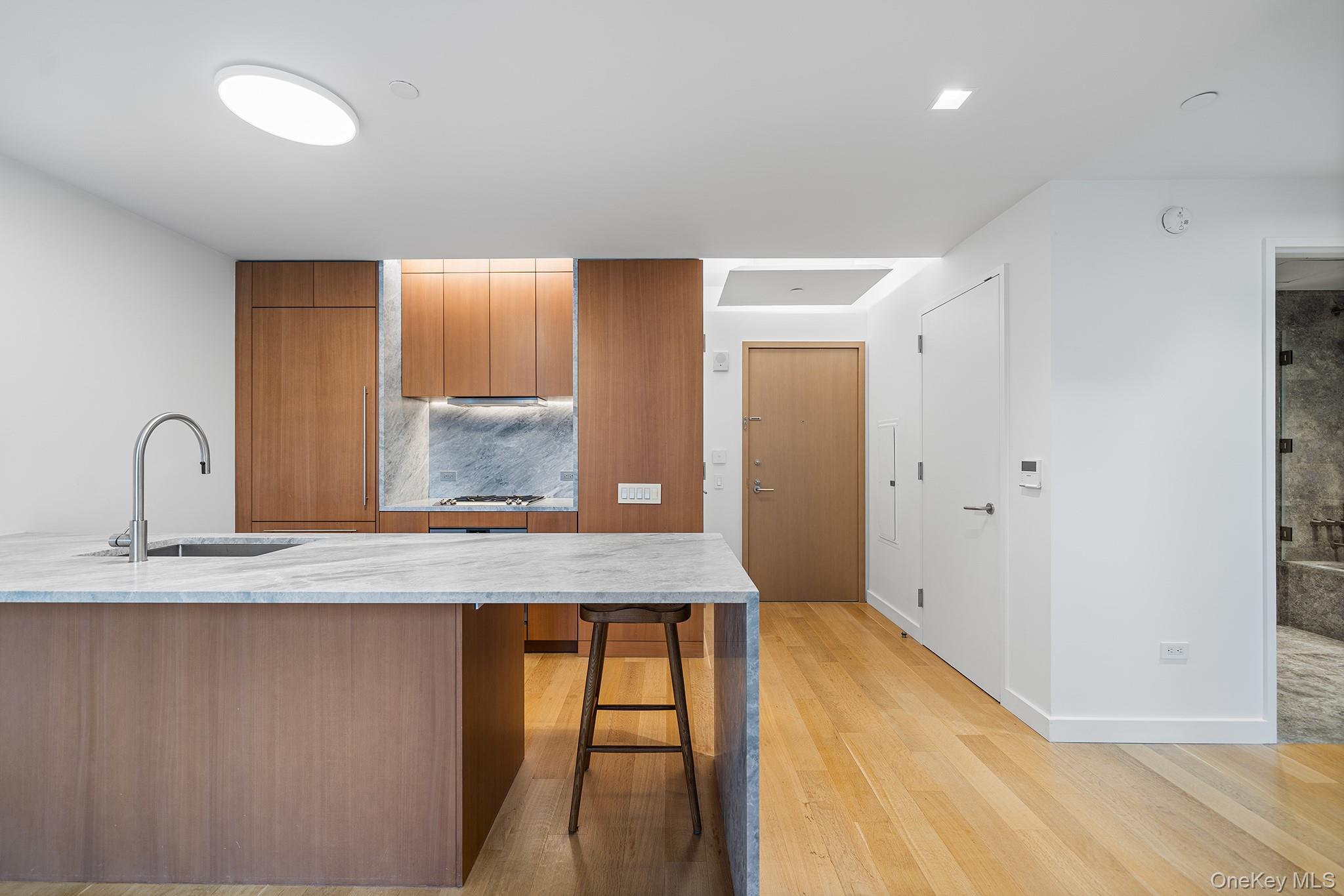 611 W 56th Street 6f Property Photo 8