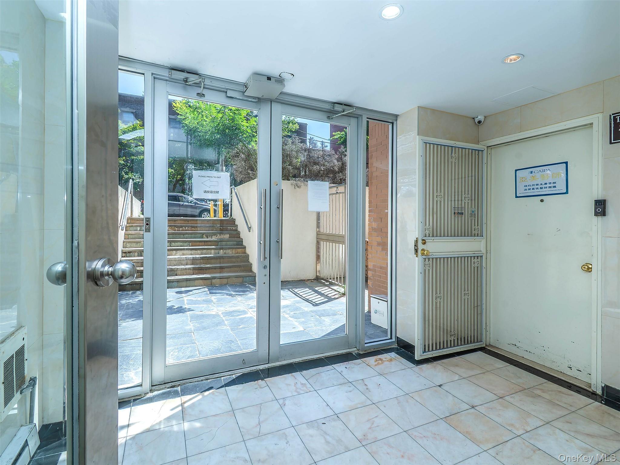 139-87 35th Avenue 4b Property Photo 3