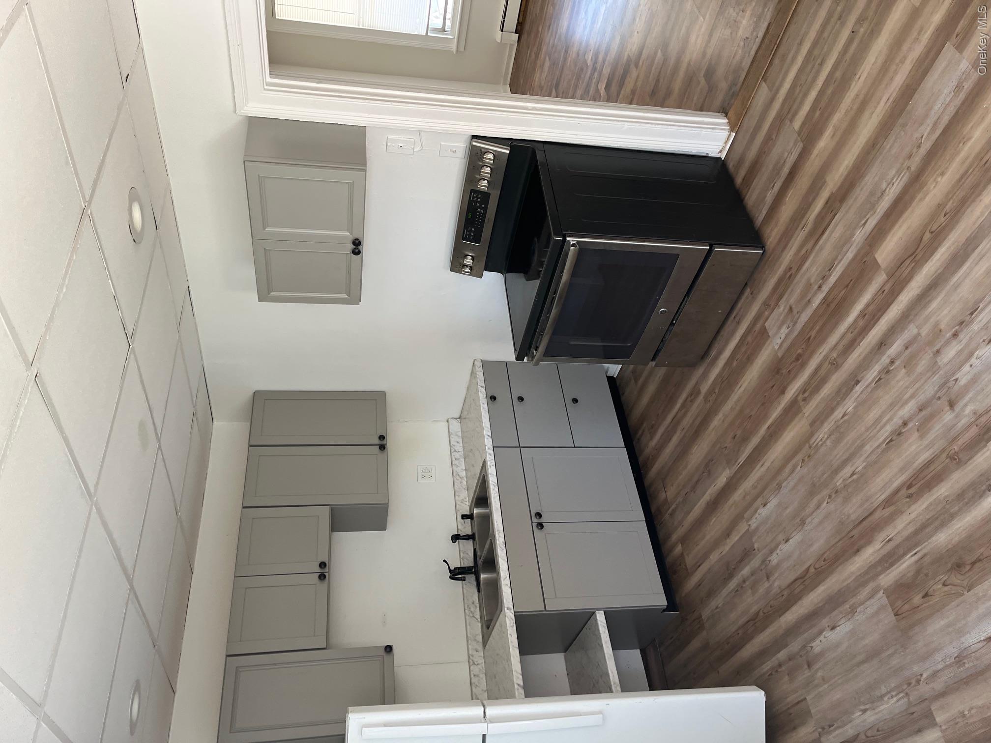 63 Pine Street Property Photo 4