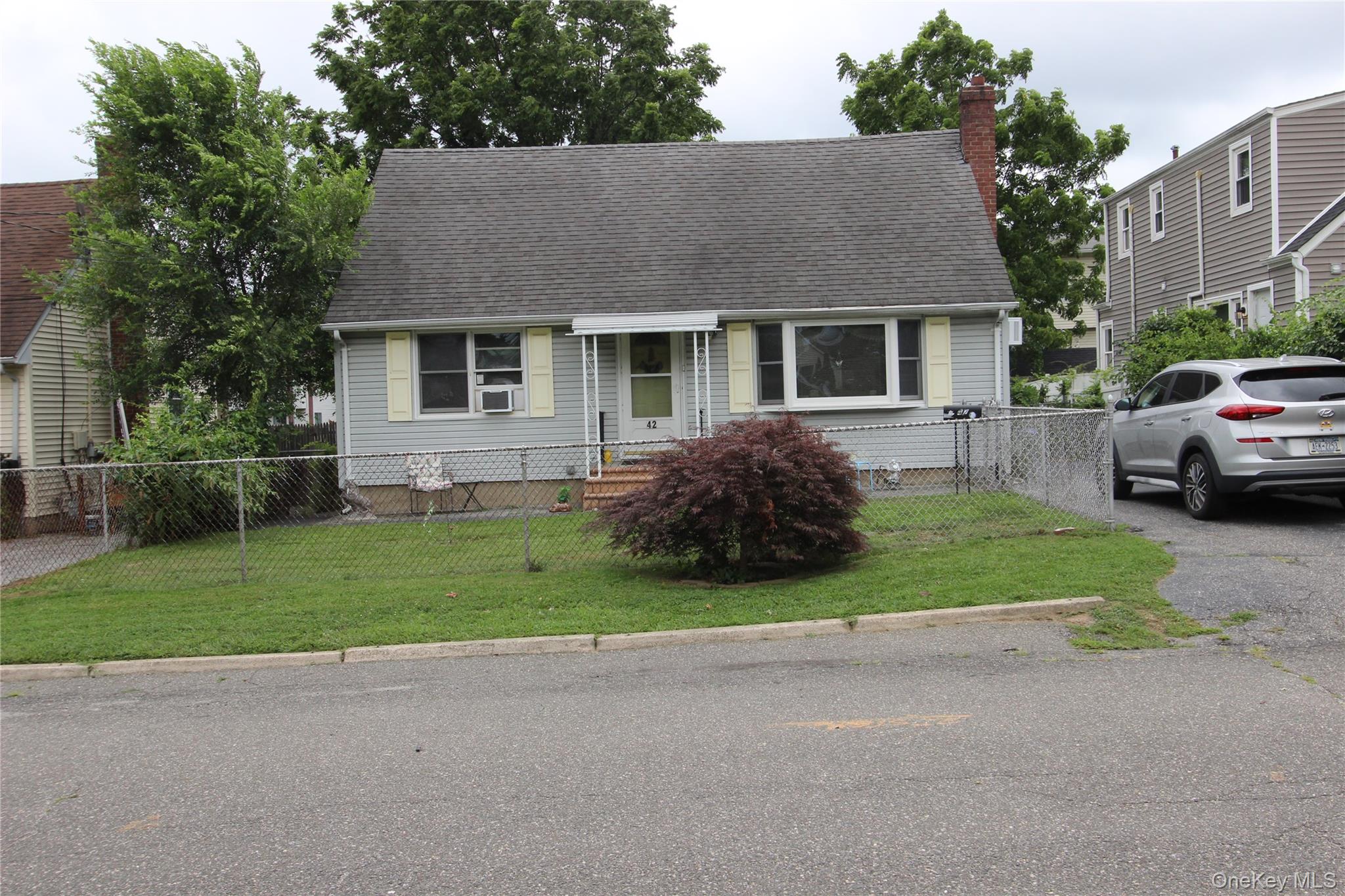 42 5th Avenue Property Photo 1