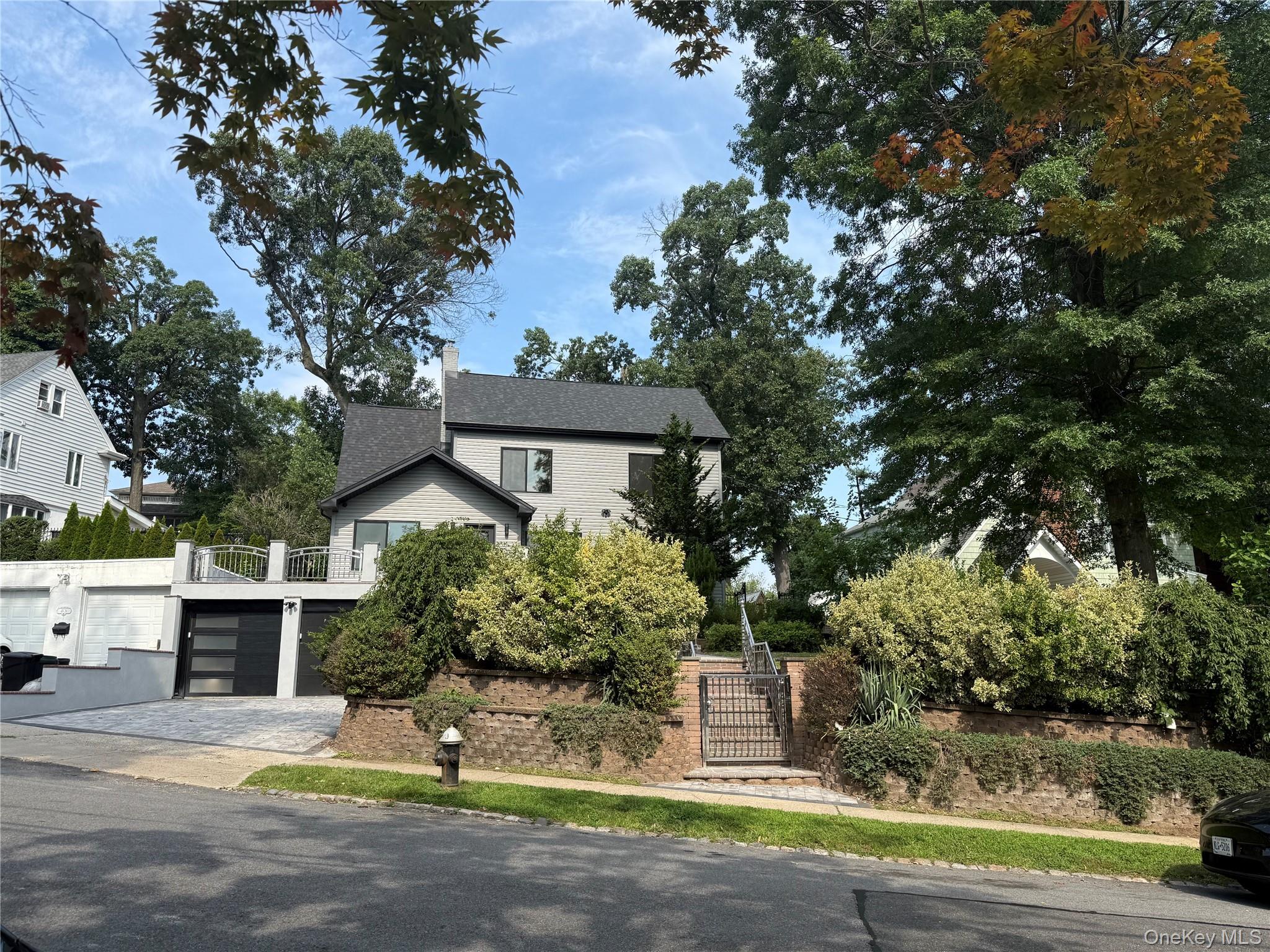 49-32 Annadale Lane Property Photo 1