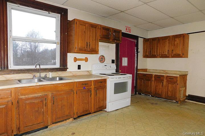 853 Salt Point Turnpike Property Photo 5