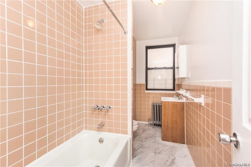 204 W 260th Street Property Photo 5