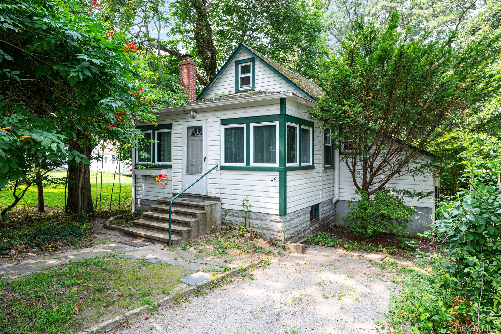 24 Thomas Road Property Photo 2
