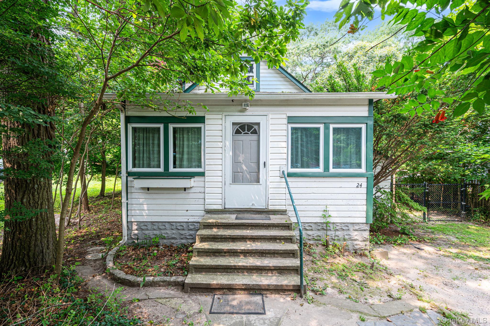 24 Thomas Road Property Photo 3