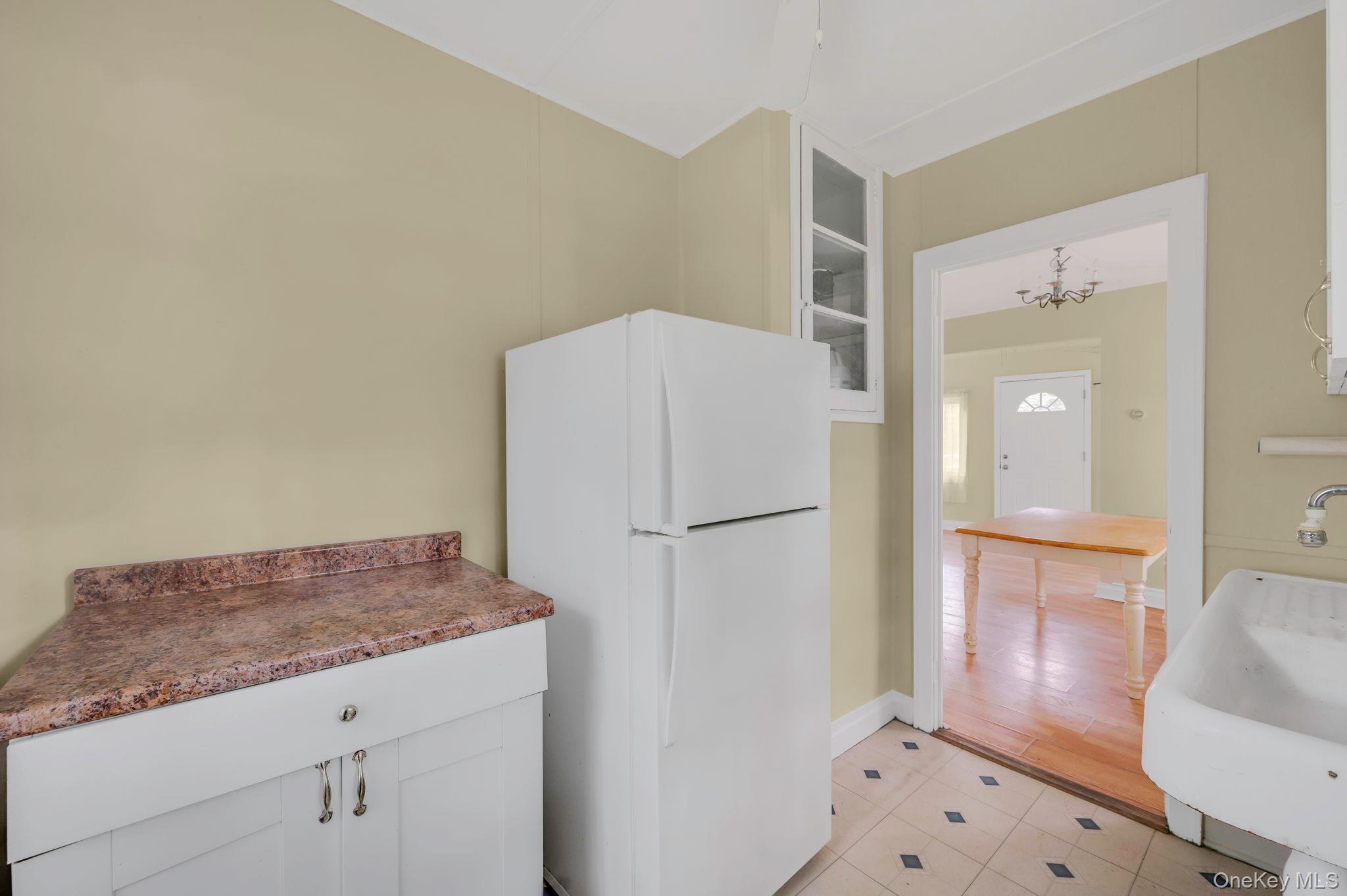 24 Thomas Road Property Photo 9