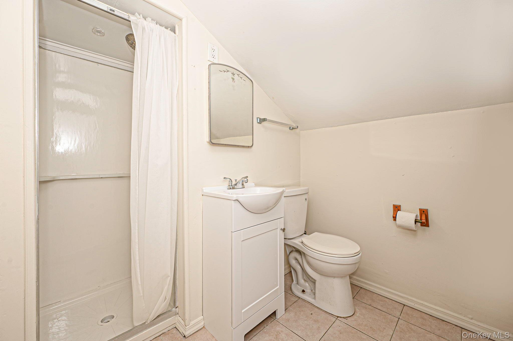 24 Thomas Road Property Photo 13