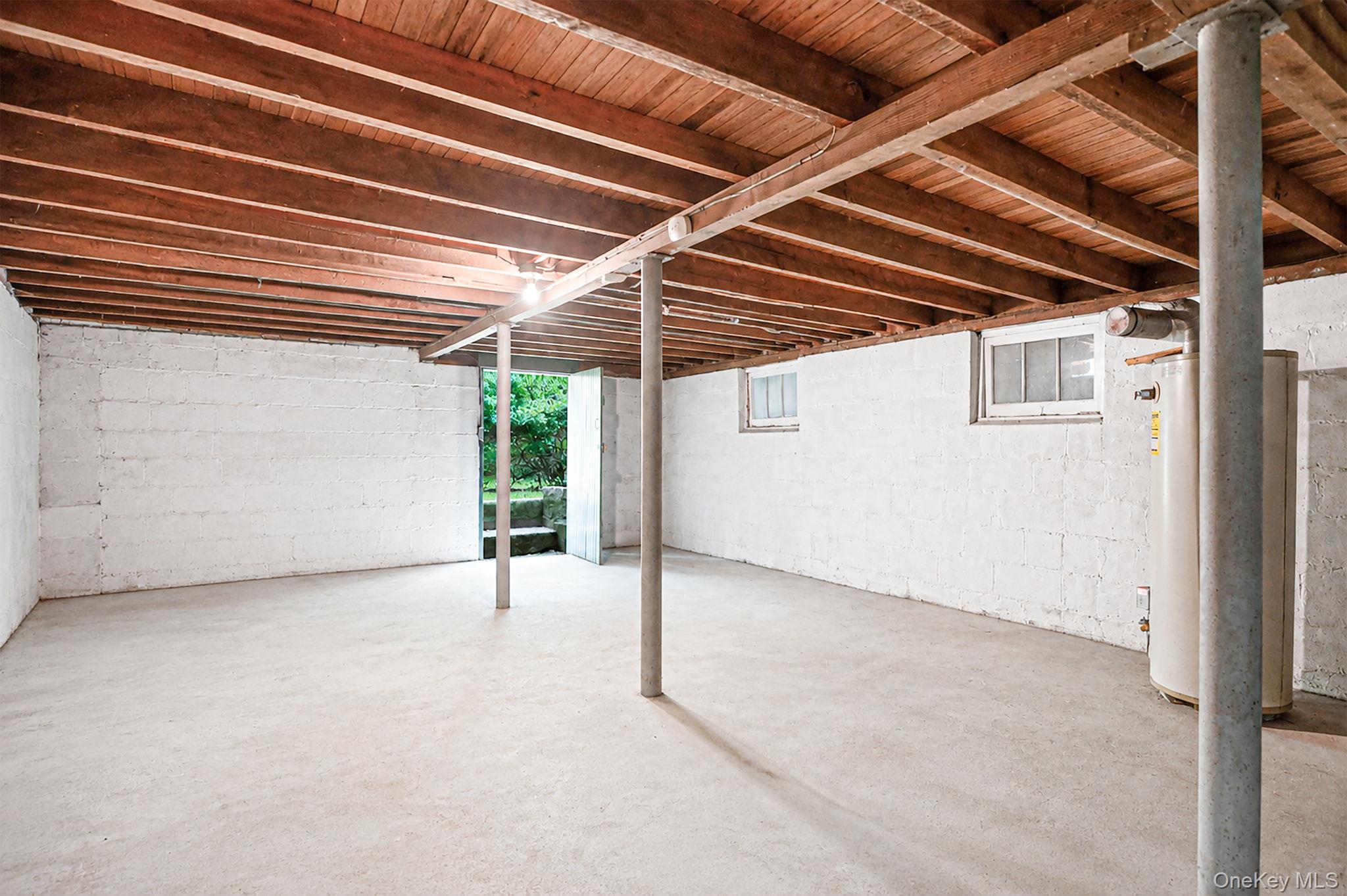 24 Thomas Road Property Photo 20