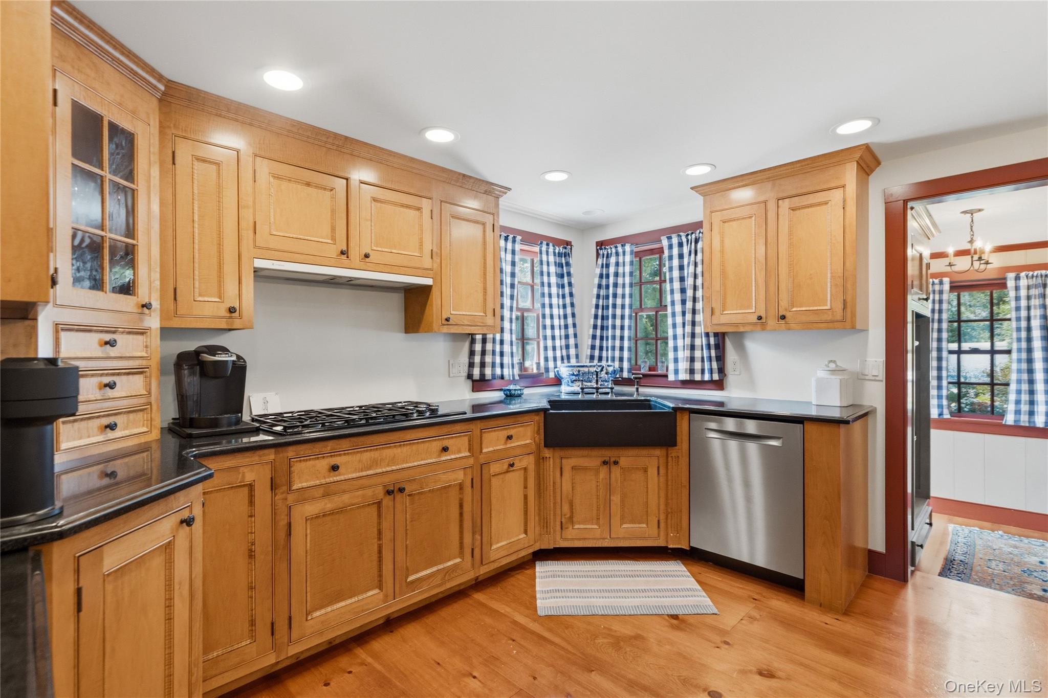 211 Berry Hill Road Property Photo 13