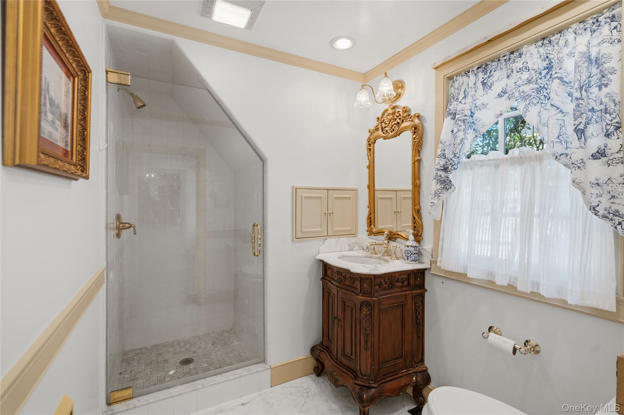 211 Berry Hill Road Property Photo 14