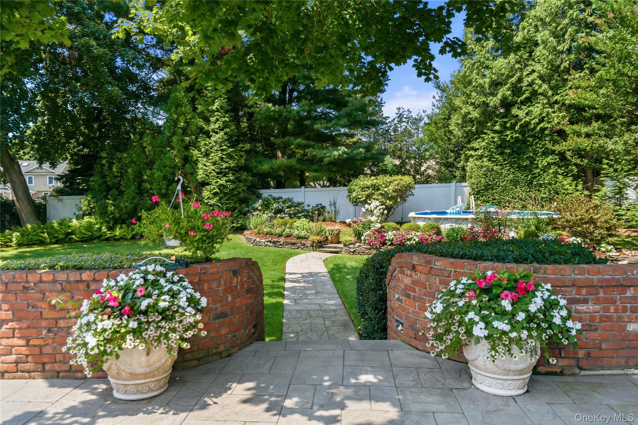 211 Berry Hill Road Property Photo 31