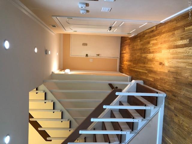 12-31 Robin Lane Triplex, 1st Floor Property Photo 2