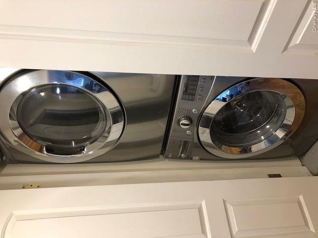 12-31 Robin Lane Triplex, 1st Floor Property Photo 13