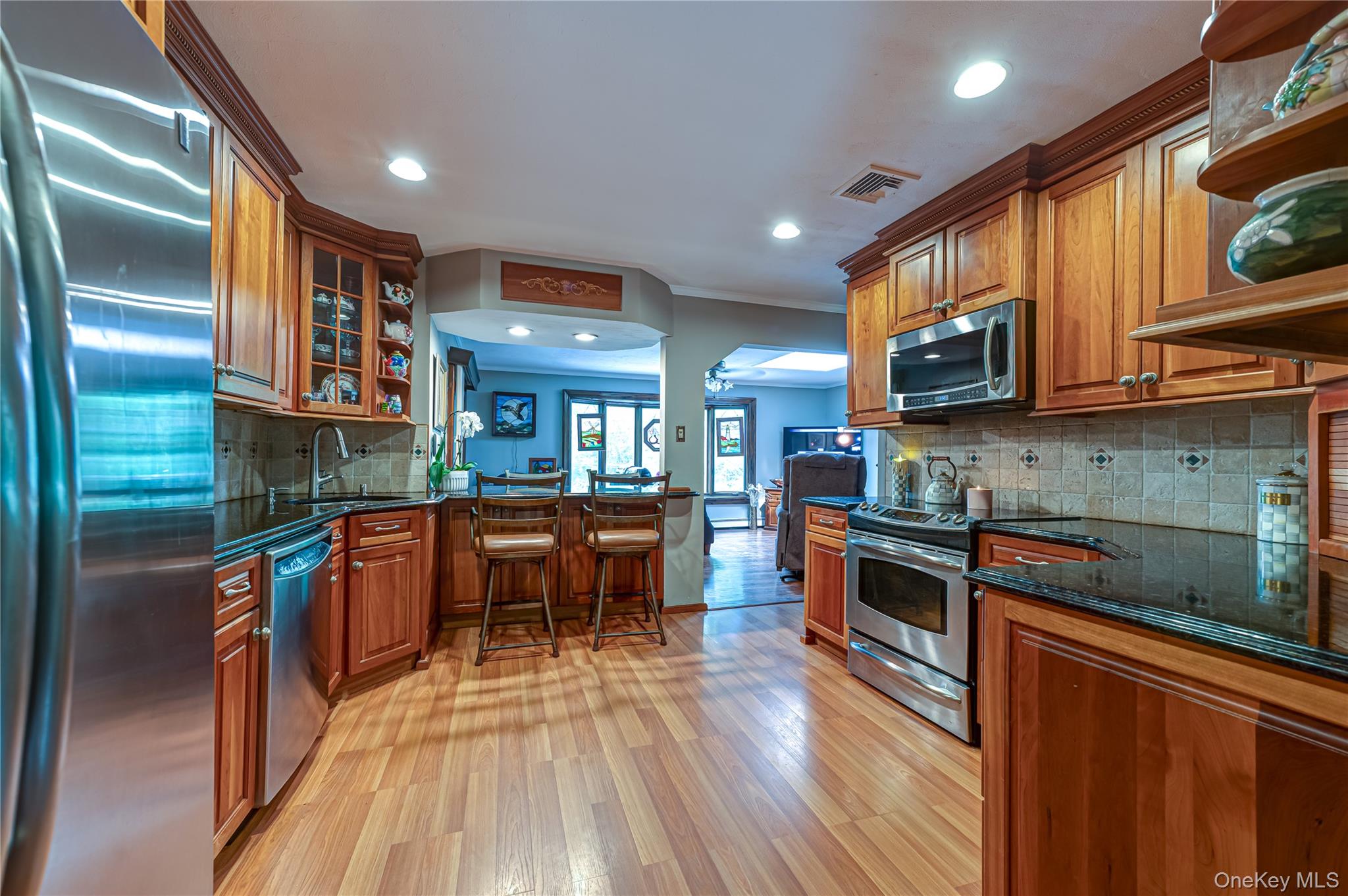41 Oak Street Property Photo 9