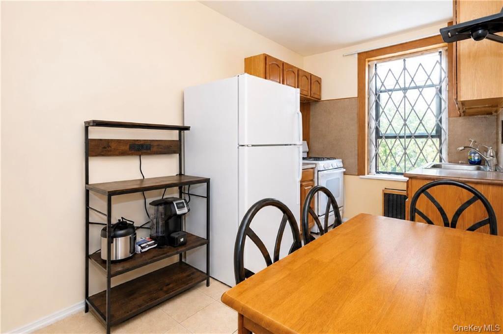 1289 E 19th Street D4 Property Photo 11