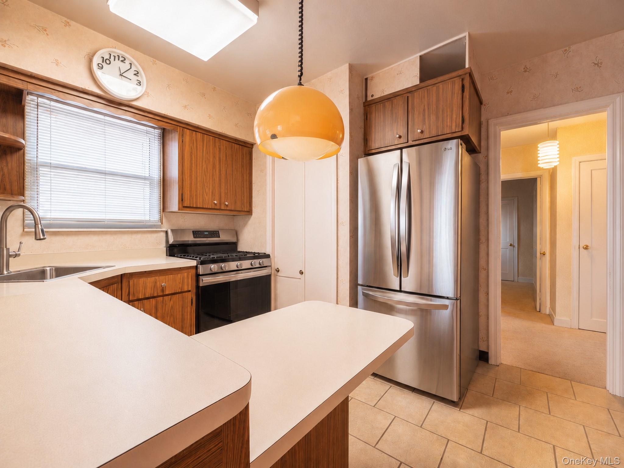 76-53 172nd Street Property Photo 10