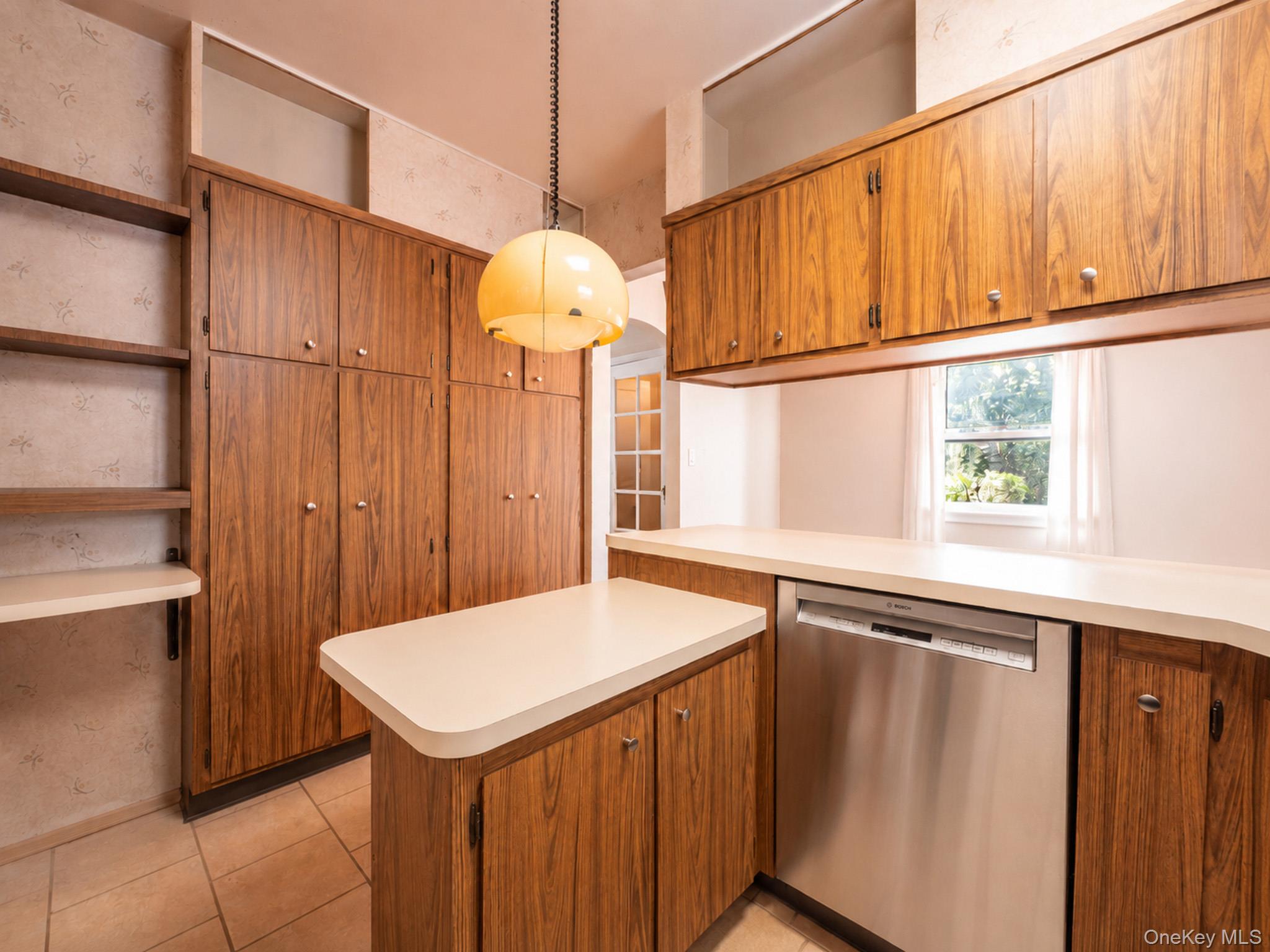 76-53 172nd Street Property Photo 12