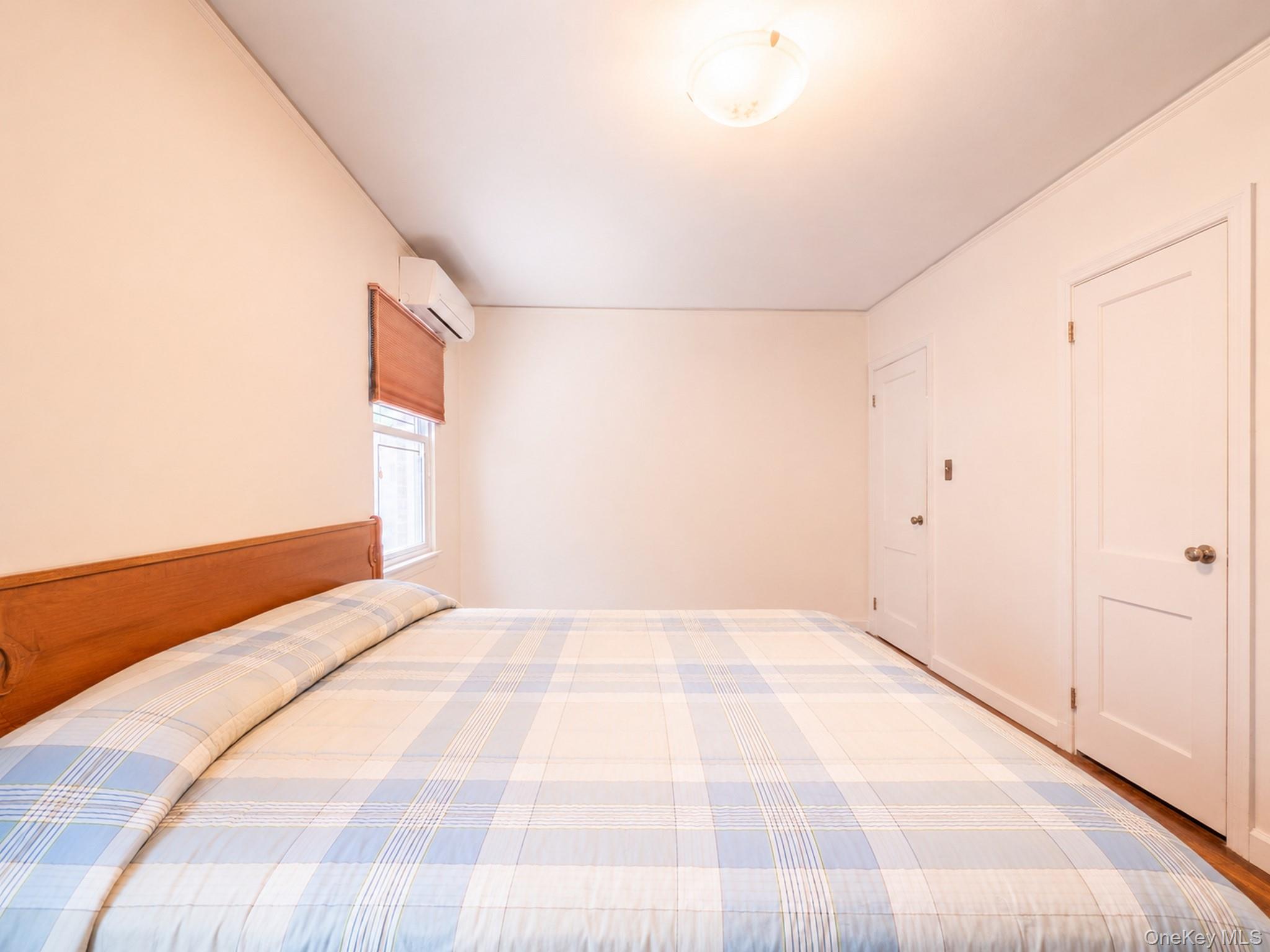 76-53 172nd Street Property Photo 17