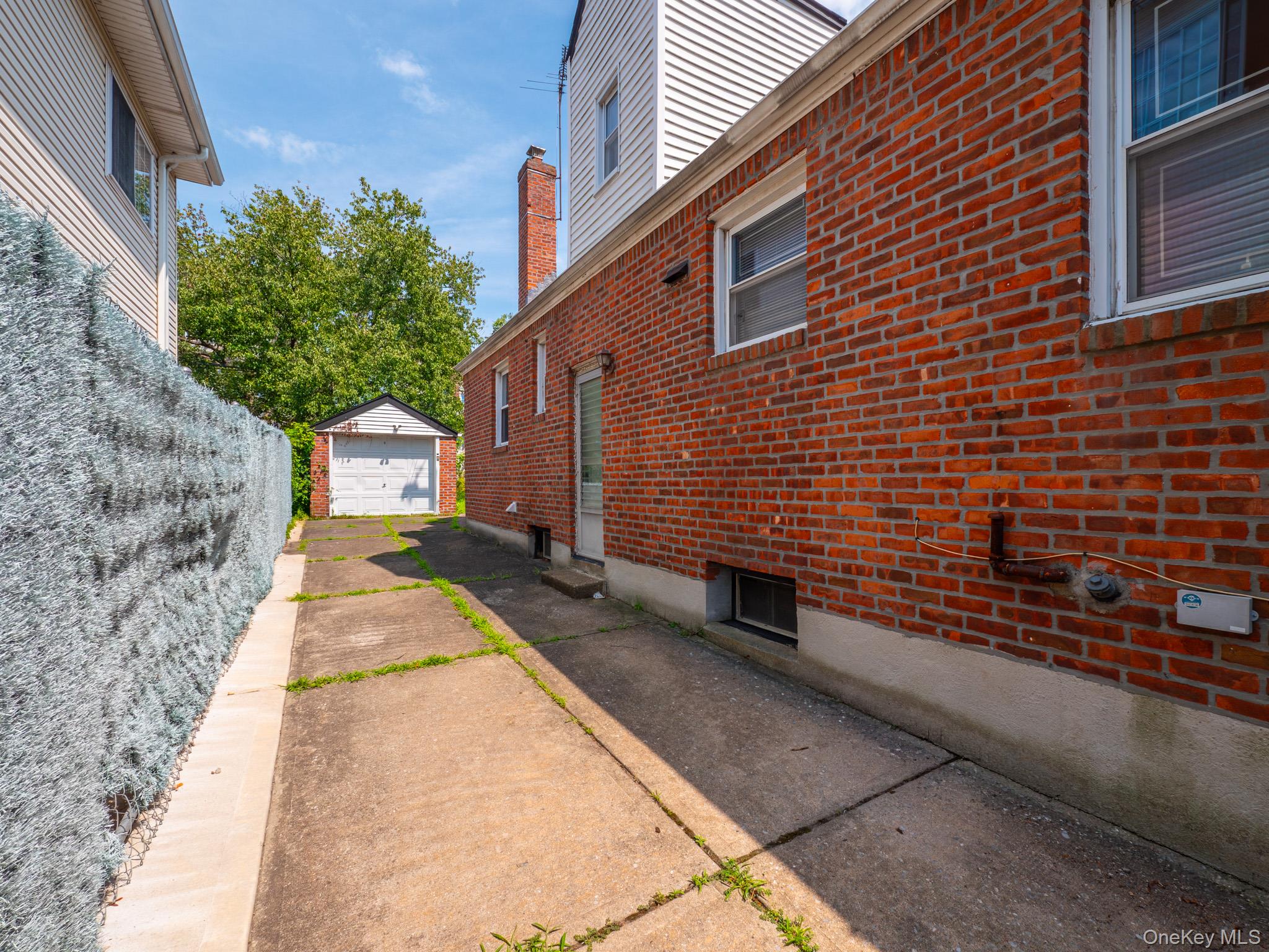 76-53 172nd Street Property Photo 35