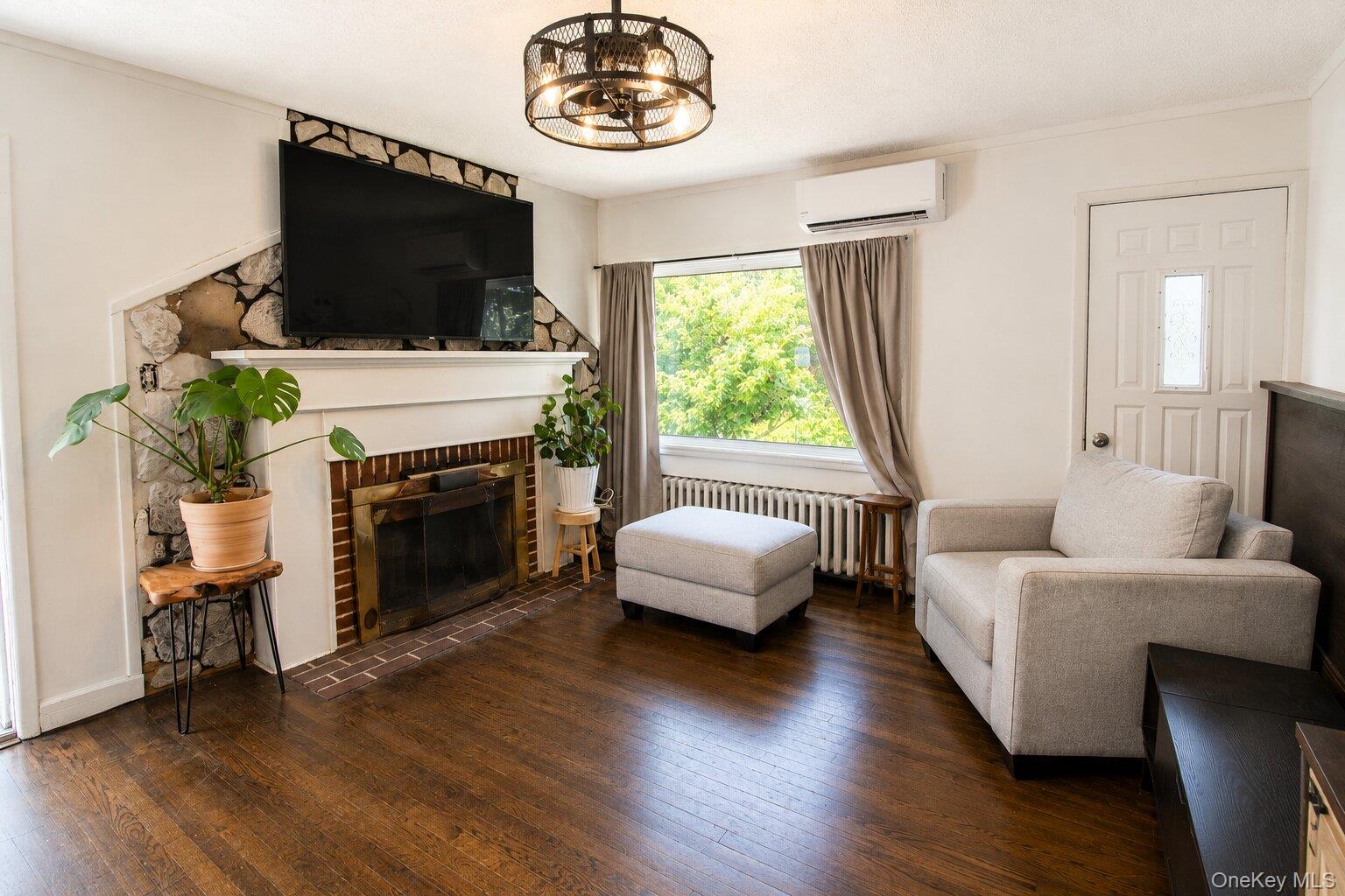 70 Winona Avenue Property Photo 3
