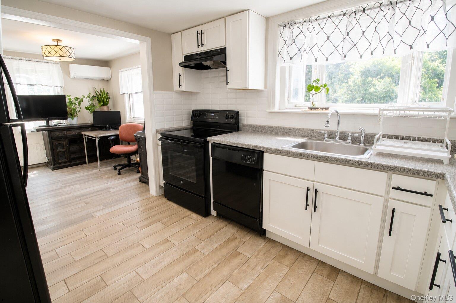 70 Winona Avenue Property Photo 11