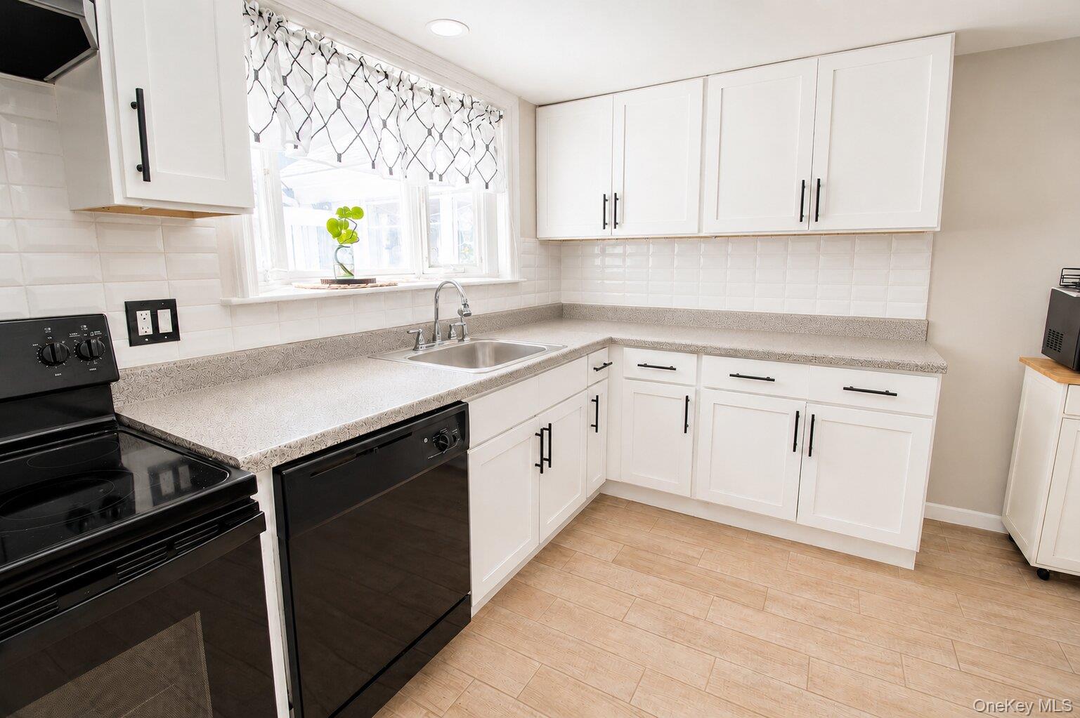 70 Winona Avenue Property Photo 12
