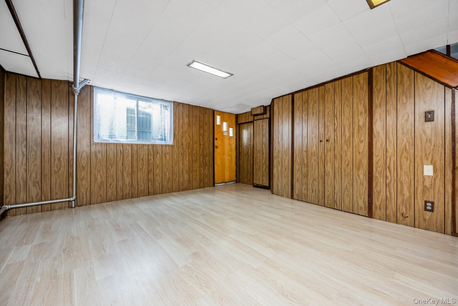 58-40 80th Street Property Photo 18
