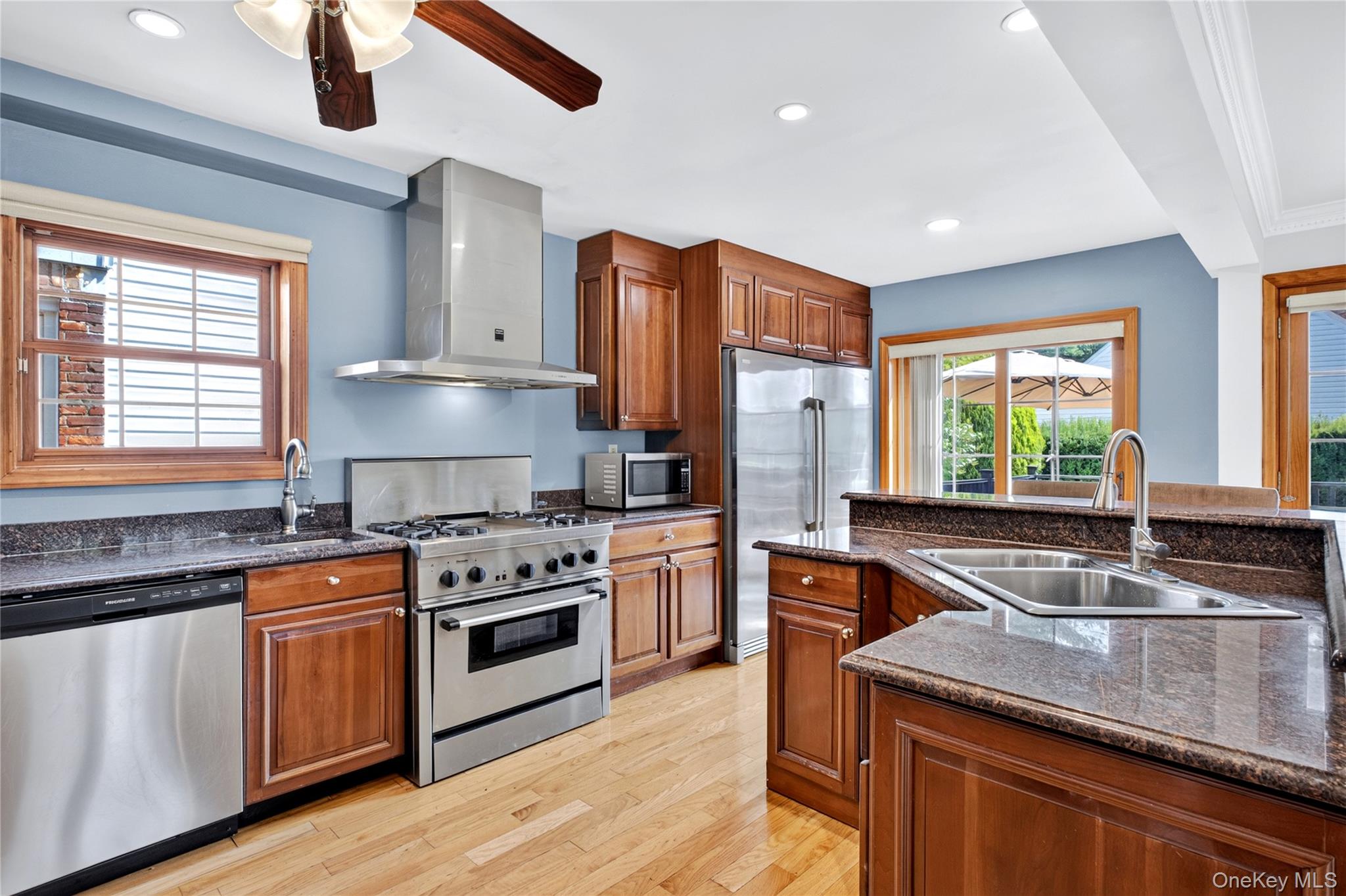 75 Maple Street Property Photo 12