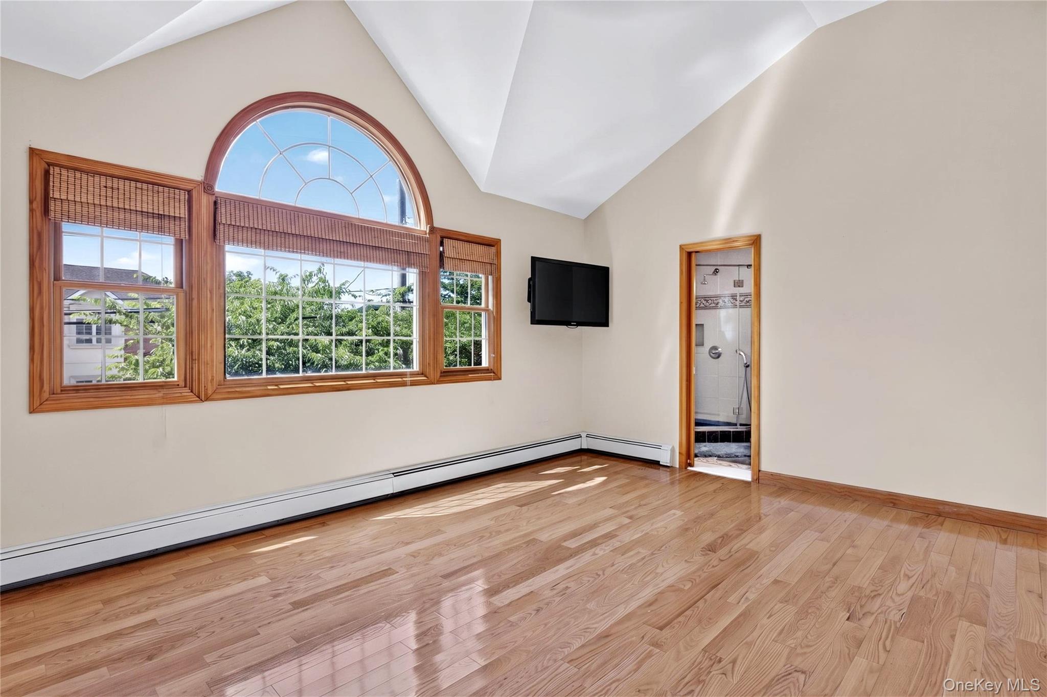 75 Maple Street Property Photo 18