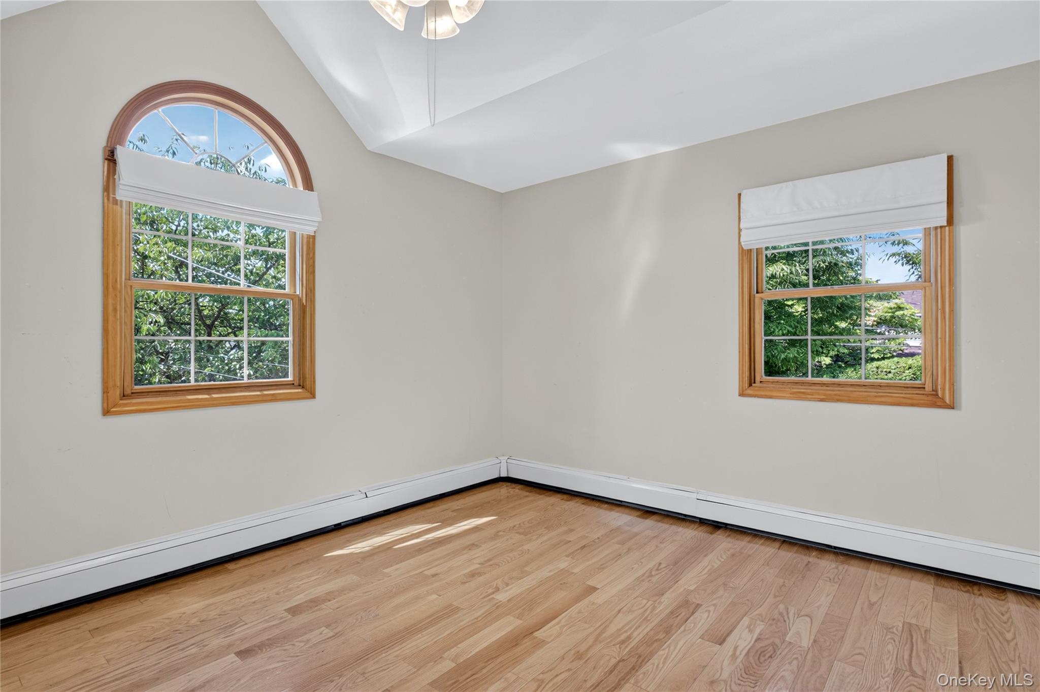 75 Maple Street Property Photo 22