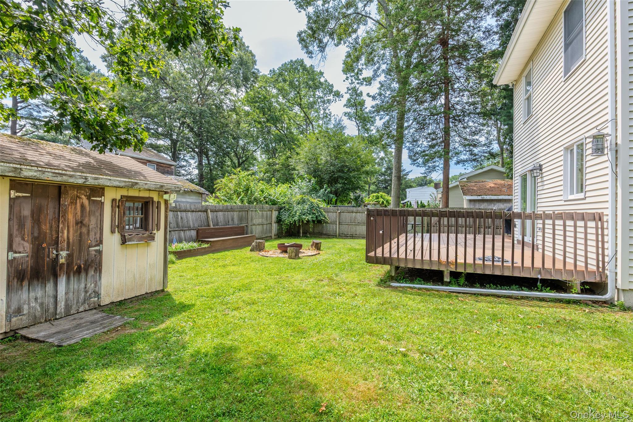 28 Roanoke Road Property Photo 6