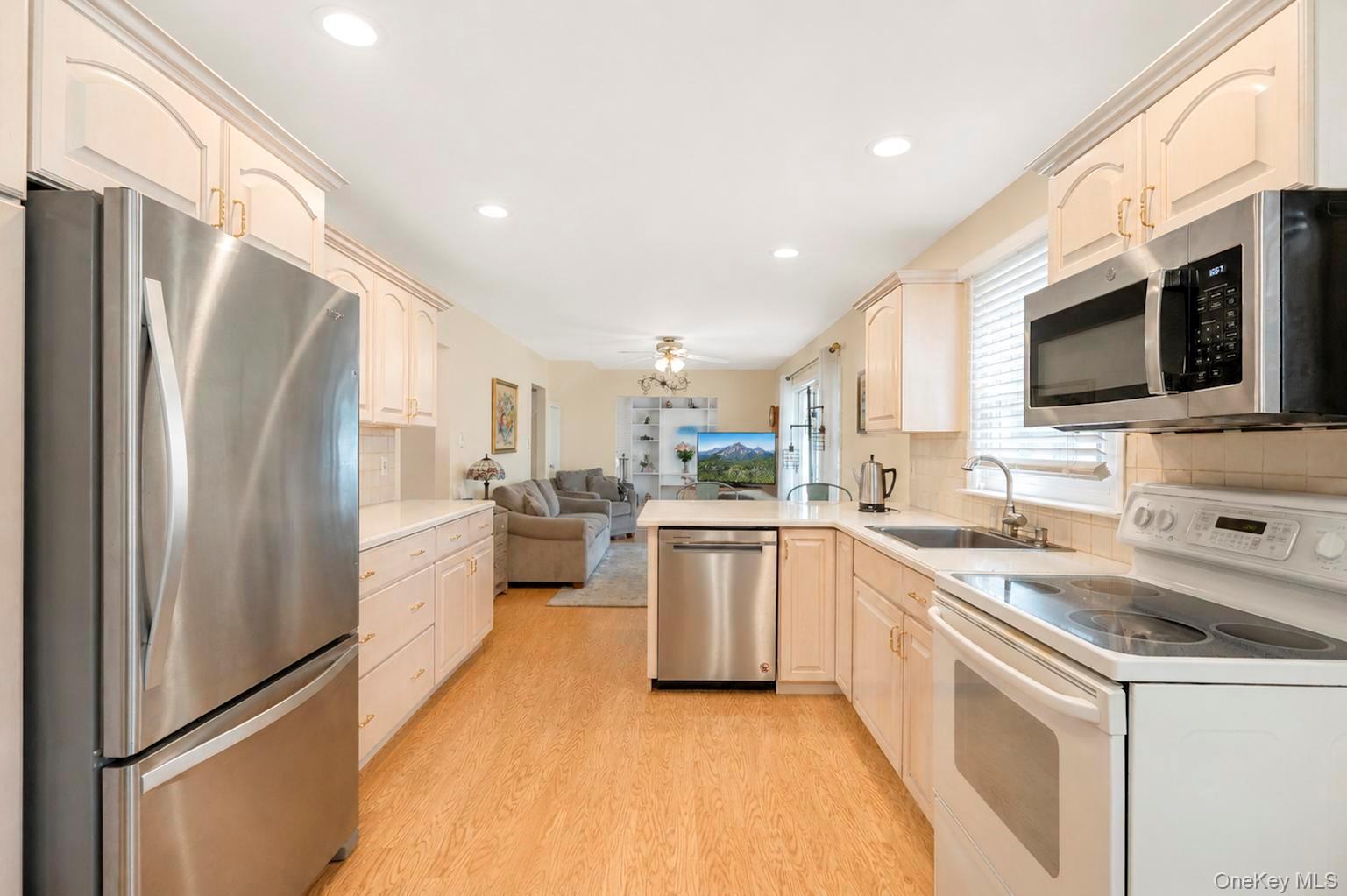 4 Beaverdale Lane Property Photo 12