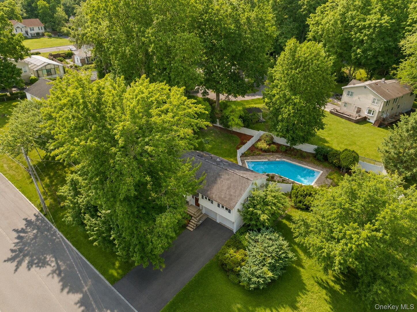 132 Hilltop Road Property Photo 3