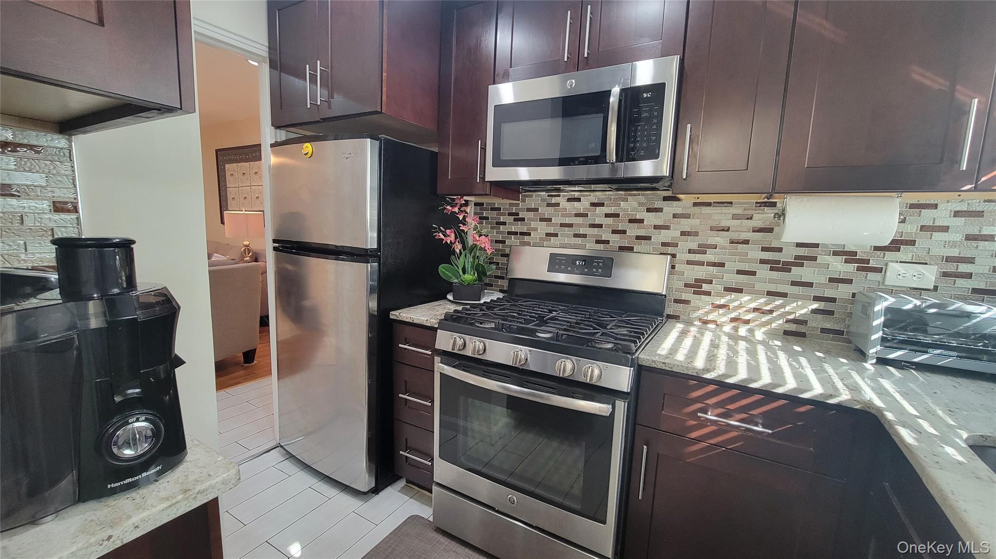 65-30 Grand Central Parkway 1 Property Photo 10