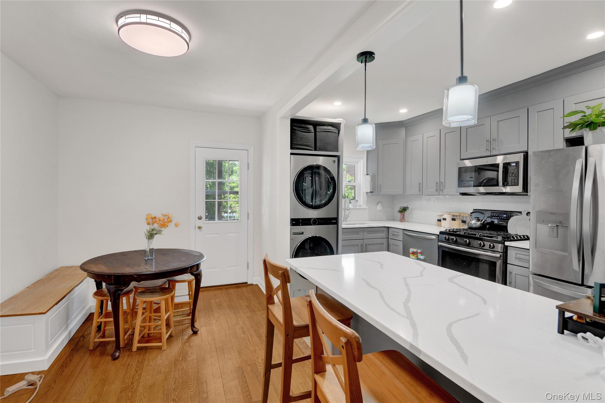 1808 Hering Avenue Property Photo 12