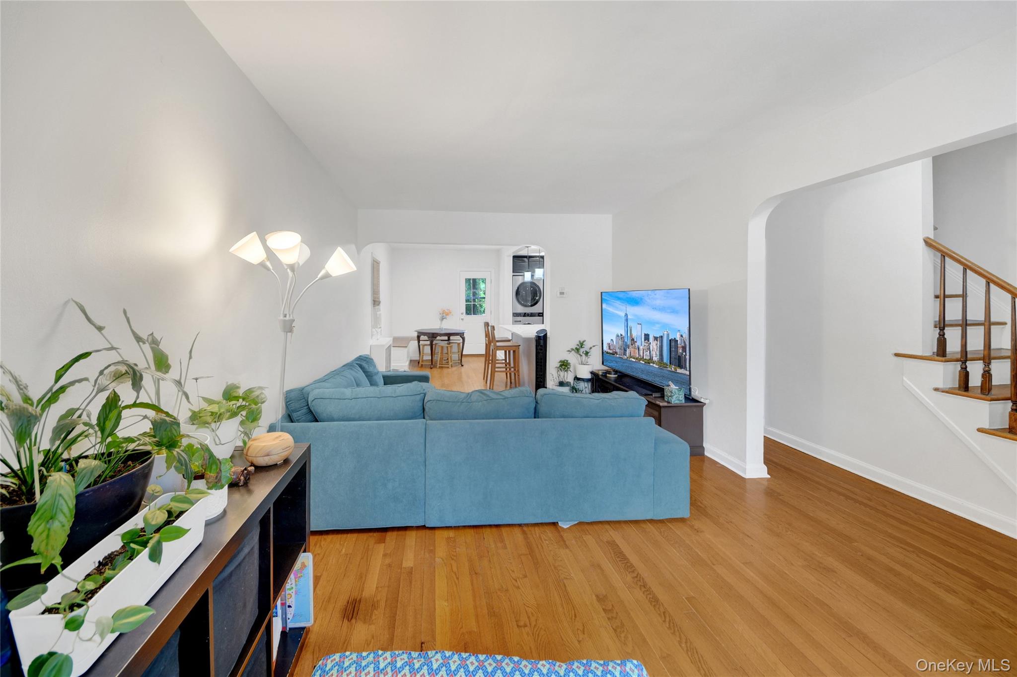 1808 Hering Avenue Property Photo 13