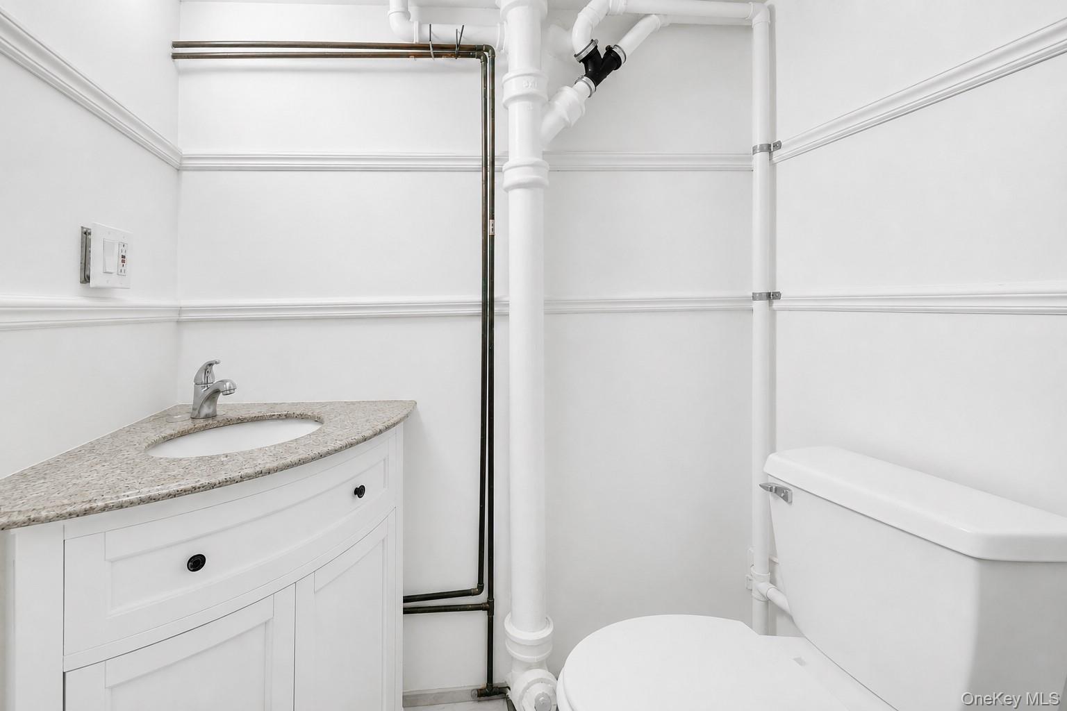 1808 Hering Avenue Property Photo 19