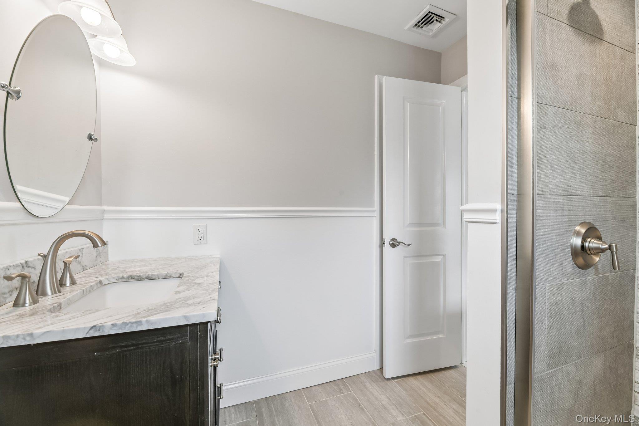 1063 Barrie Avenue Property Photo 11