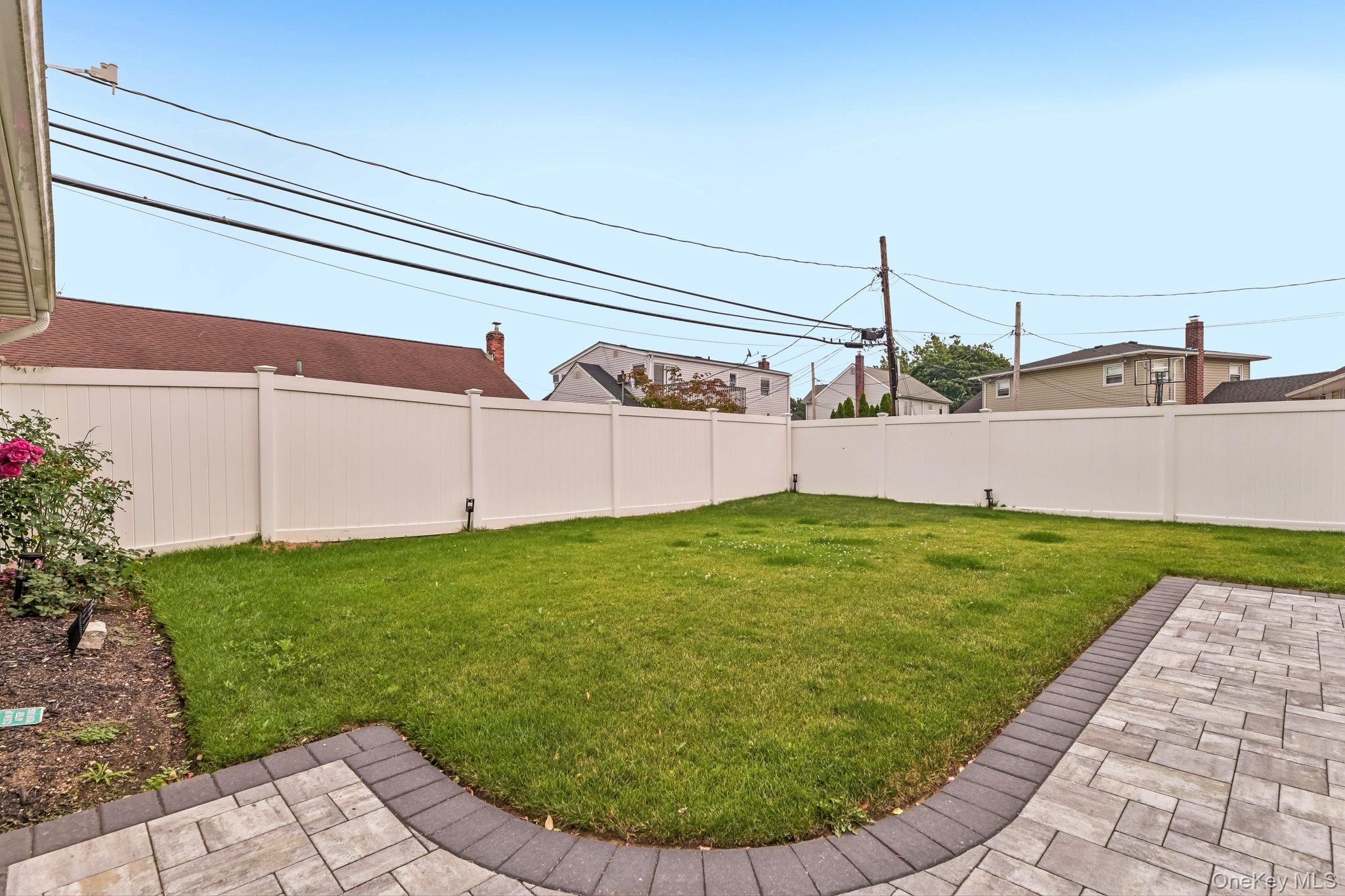 1063 Barrie Avenue Property Photo 30