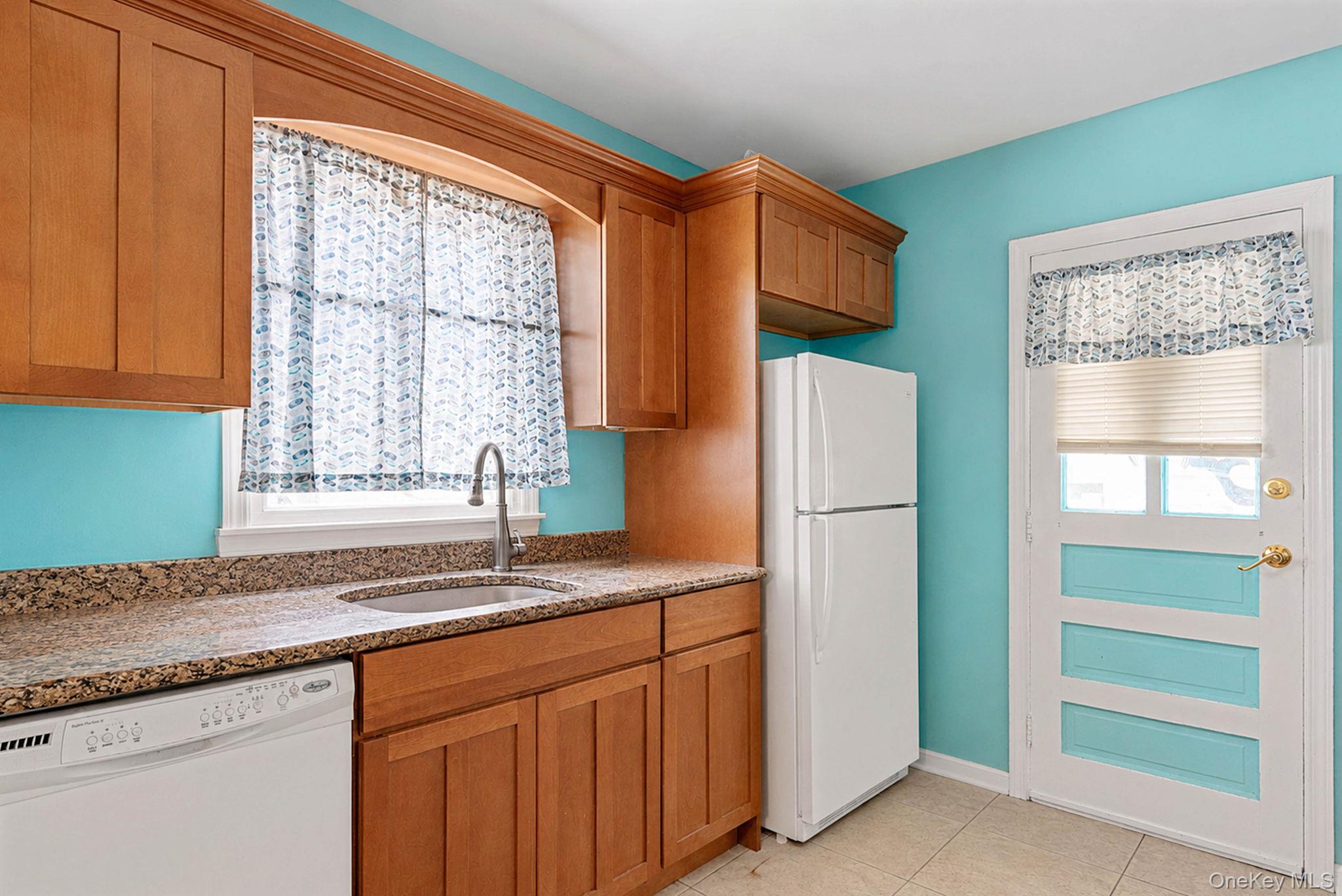 218 Venetian Boulevard Property Photo 12