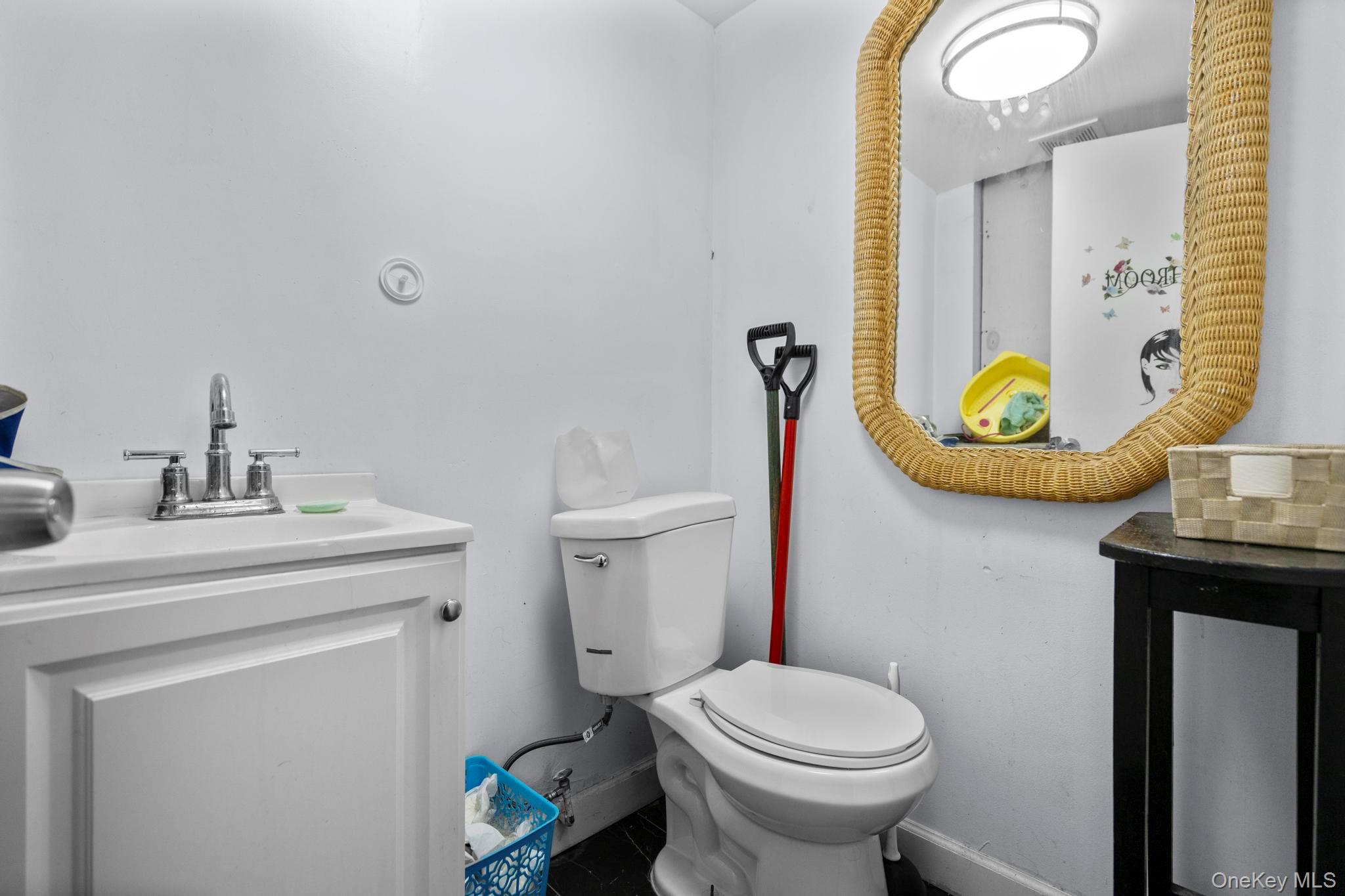 123 Elm Street Property Photo 8