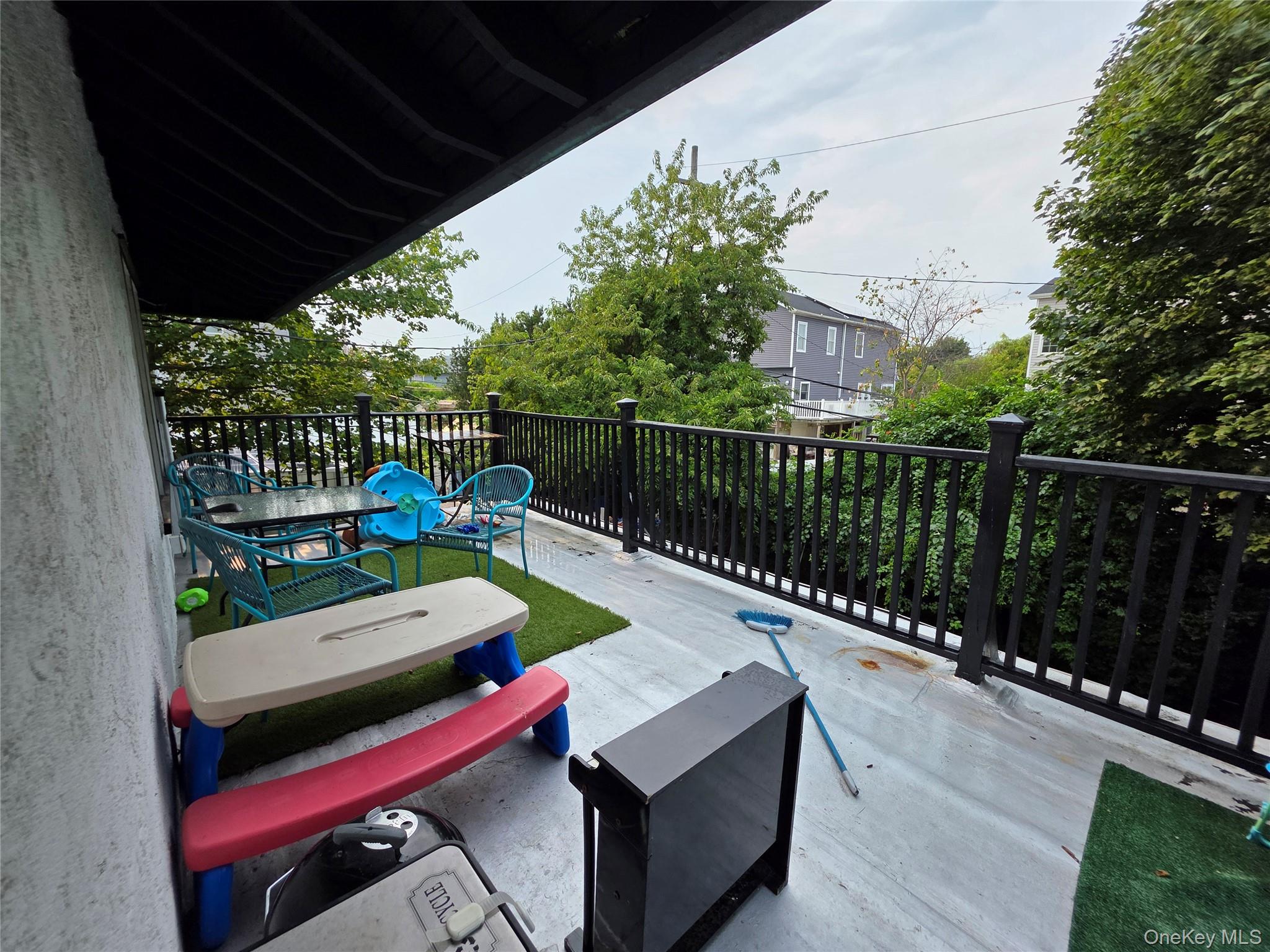 537 E Chester Street Property Photo 14