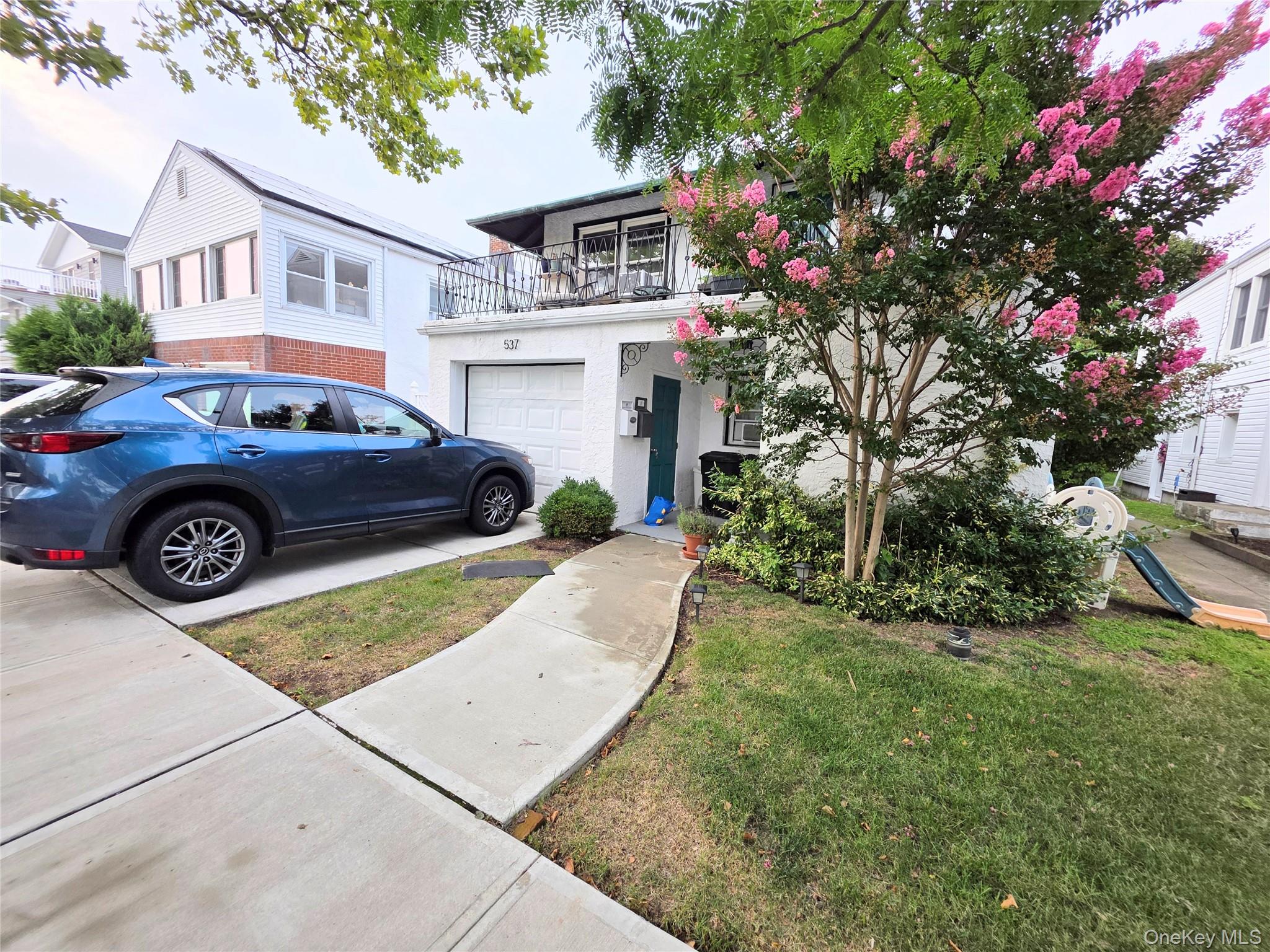 537 E Chester Street Property Photo 17