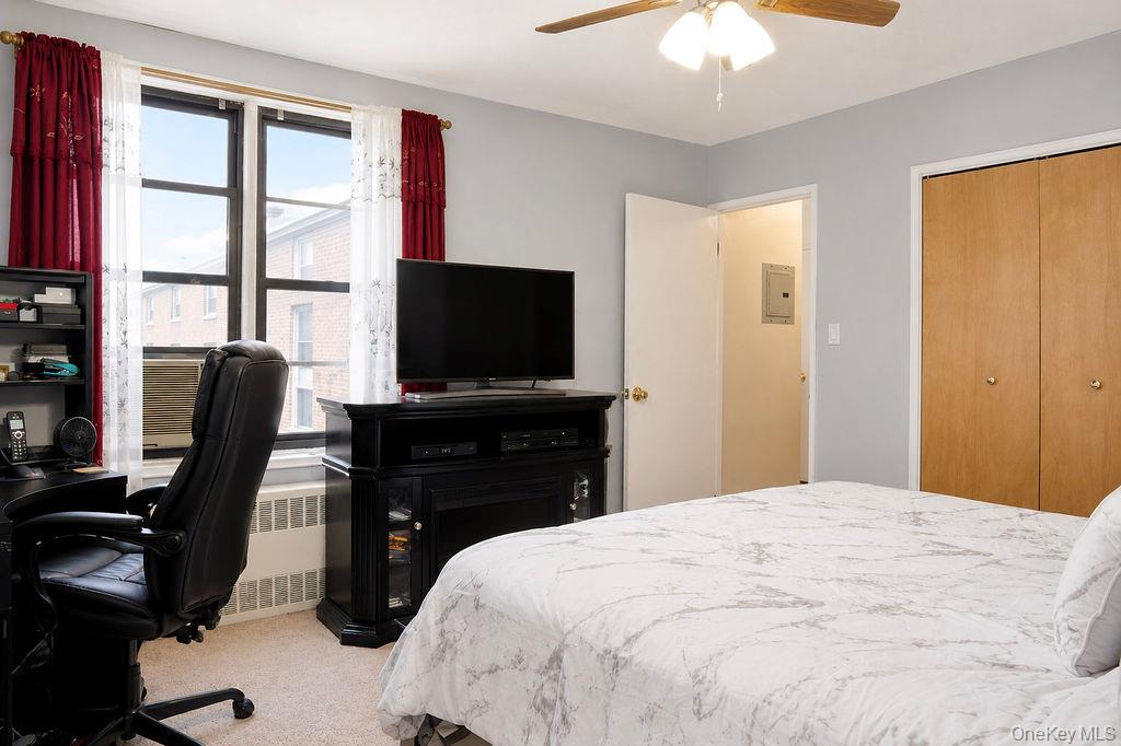 270 North Broadway 4a Property Photo 21