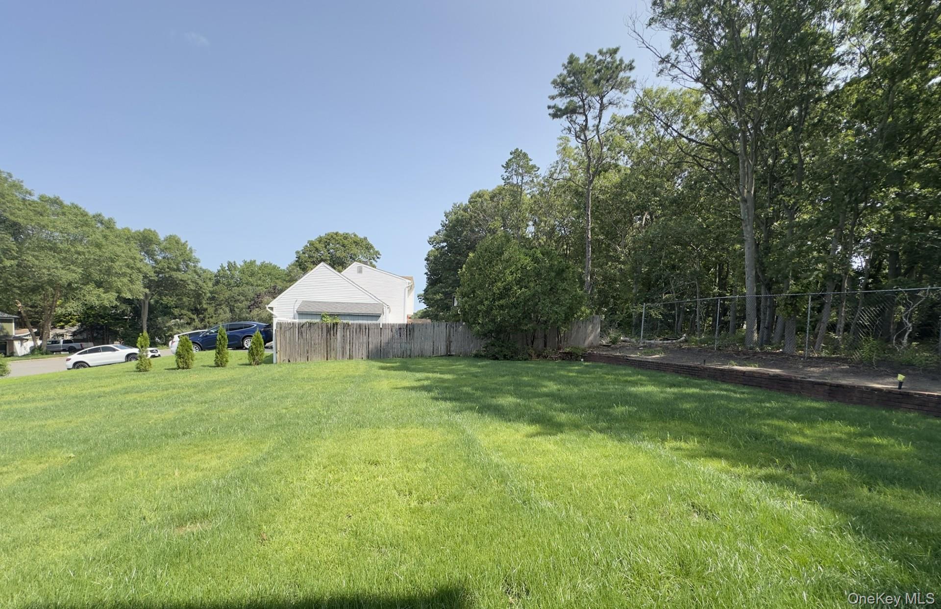 25 Walnut Street Property Photo 18