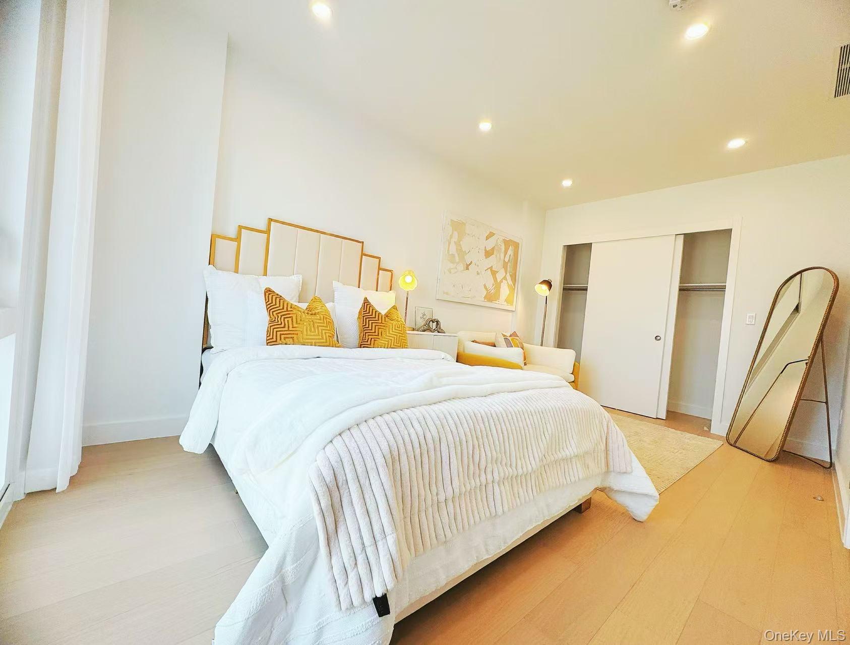 150-02 Northern Boulevard 4k Property Photo 5