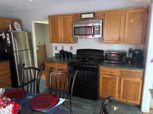 107 Constable Drive Property Photo 5